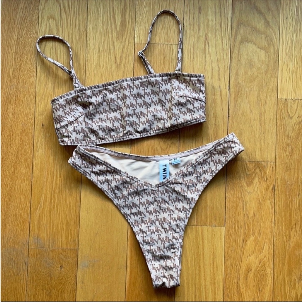 TWIIN Ego Bikini Bandeau Top V Cut Bottom Medium - Picture 9 of 10